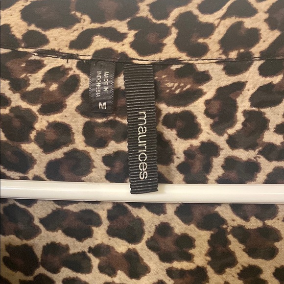 Leopard Print Women's Top - Picture 2 of 4
